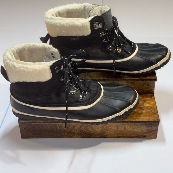 JBU Ali Waterproof Bootie Black Outdoor Faux Fur Rain Snow Ankle Boot Sz 11 - Picture 1 of 7